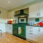 3 Bed In Richmond Oc-90578