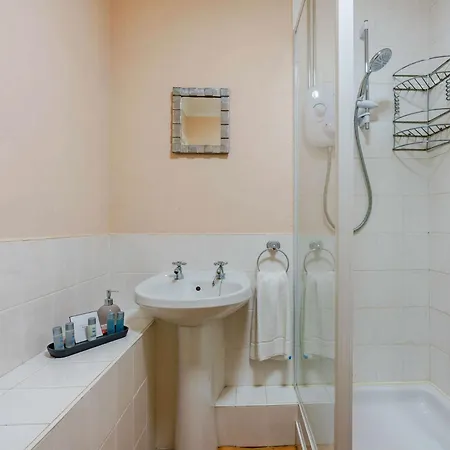 3 Bed In Richmond 90578 Ferienhaus *