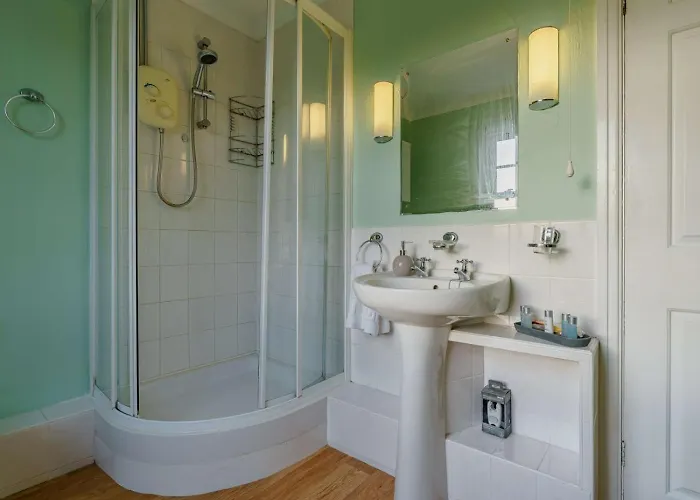 3 Bed In Richmond Oc-90578 Holiday home